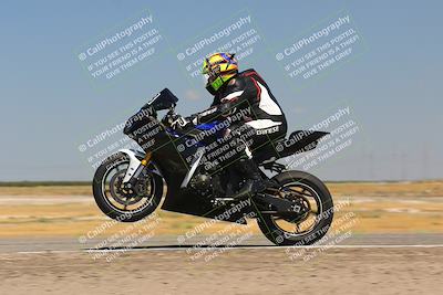 media/Sep-04-2023-Lets Ride (Mon) [[34443f911e]]/B Group/1220pm (Wheelie Bump)/